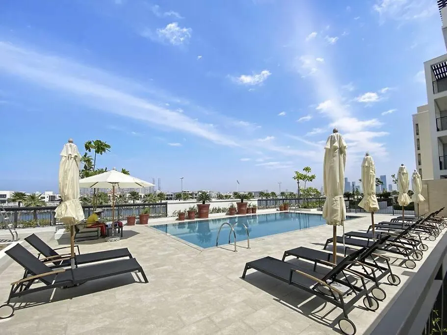 Stunning 1 Bedroom Apartment In Port De La Mer Dubaj