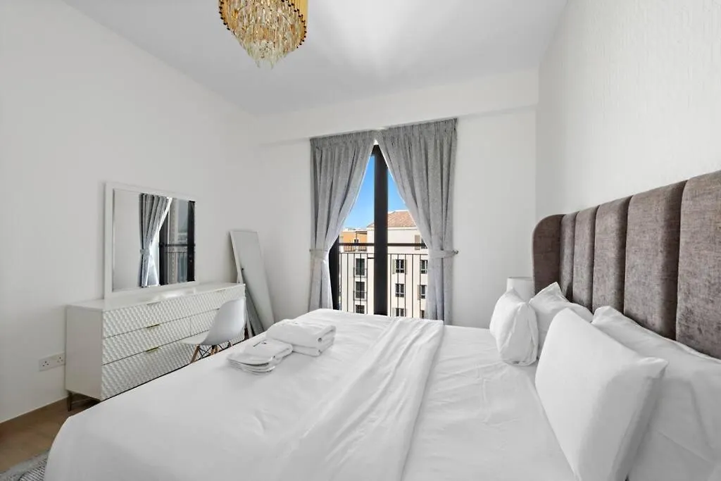Stunning 1 Bedroom Apartment In Port De La Mer Dubai United Arab Emirates